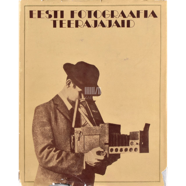 Kaljula Teder. Eesti fotograafia teerajajaid