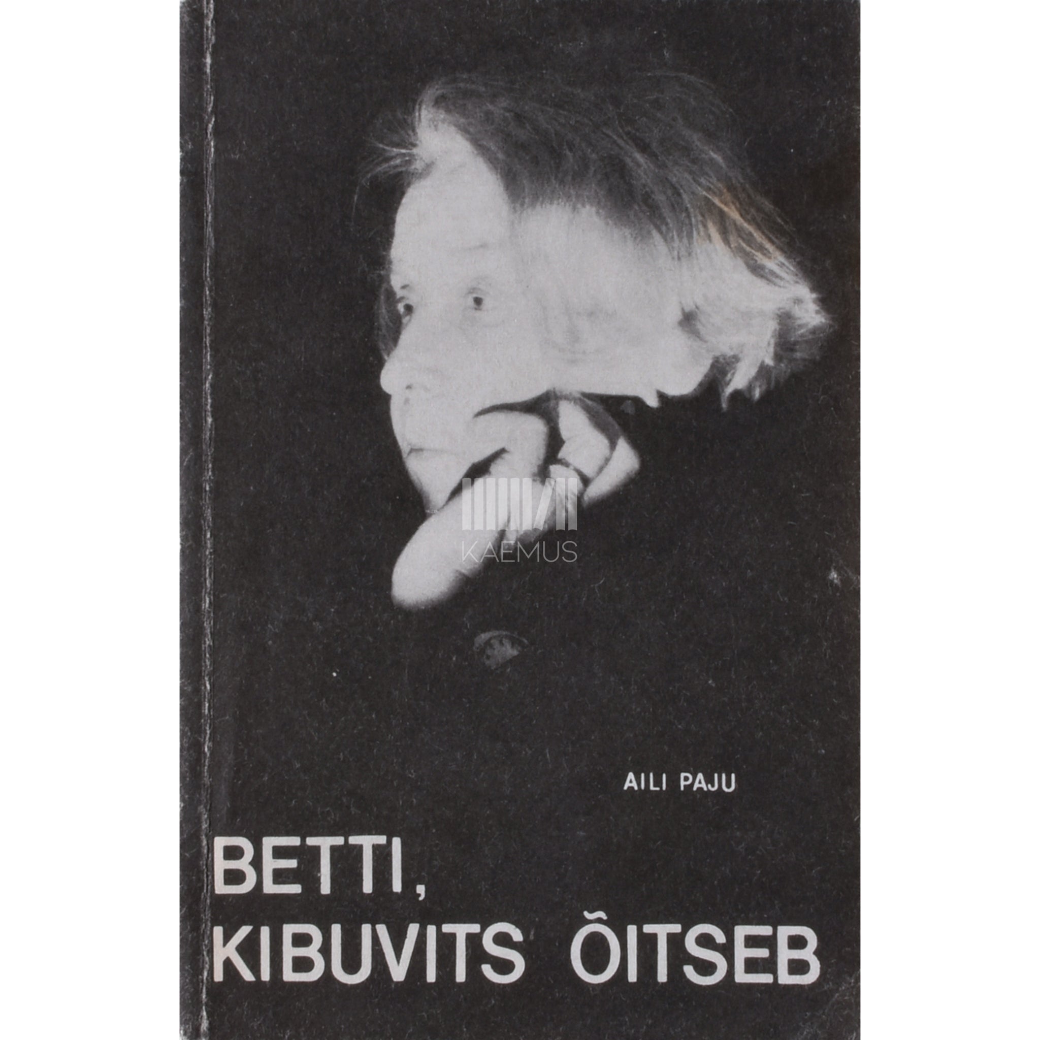 Aili Paju Betti, kibuvits õitseb